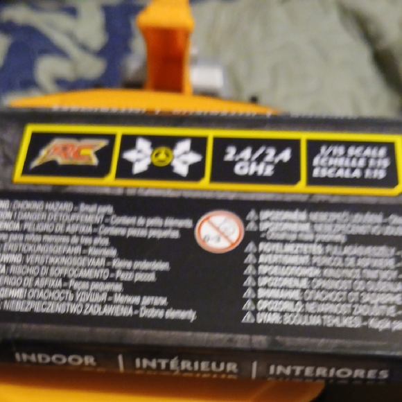 JCB Digatron Remote Control Truck - Black and Yellow. - Picture 7 of 10